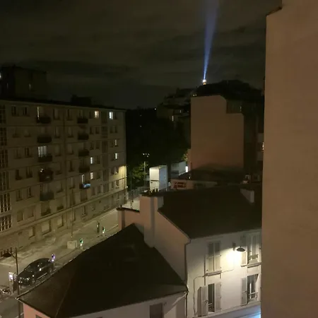 Проживание в семье Pres De Tour Eiffel Париж