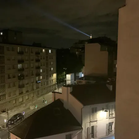 Проживание в семье Pres De Tour Eiffel Париж