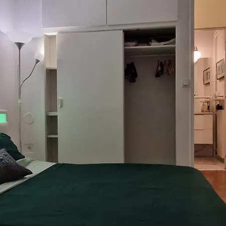 Pour 4 Chez Rihani Pres De La Tour Eiffel