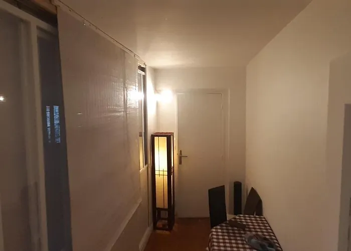 Pour 4 Chez Rihani Pres De La Tour Eiffel