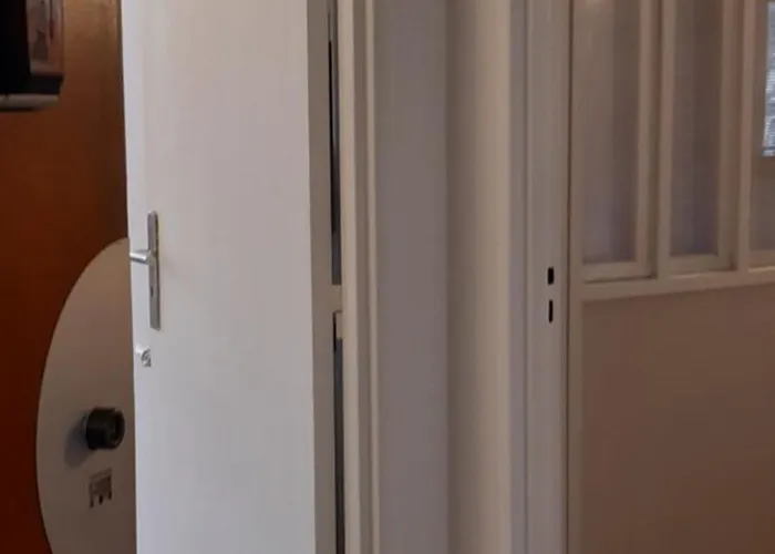 Homestay Pour 4 Chez Rihani Pres De La Tour Eiffel Paris