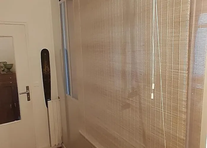 Pour 4 Chez Rihani Pres De La Tour Eiffel Homestay