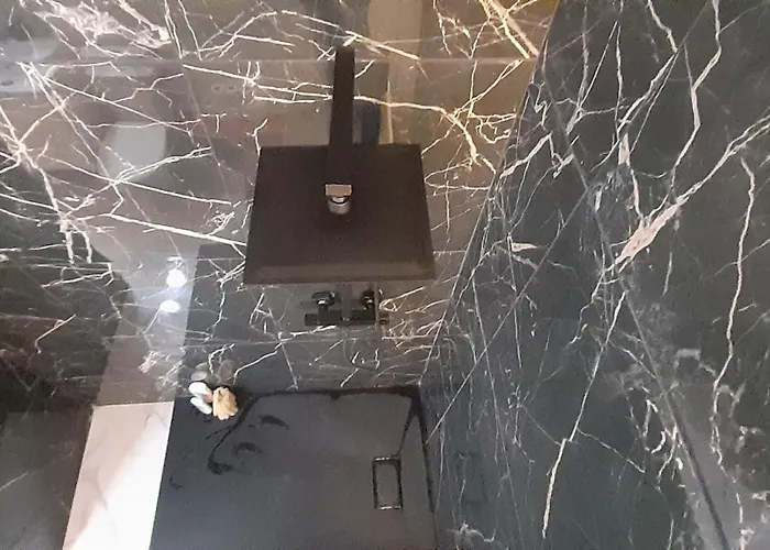 Pour 4 Chez Rihani Pres De La Tour Eiffel Homestay