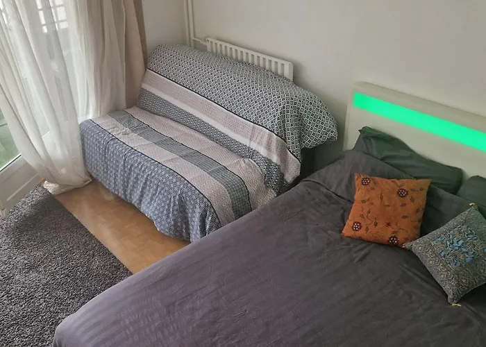 Pour 4 Chez Rihani Pres De La Tour Eiffel * Paris