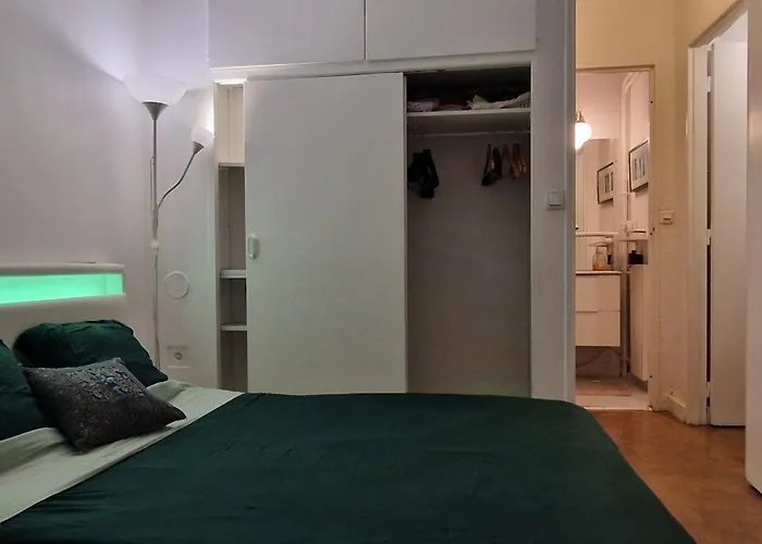 Pour 4 Chez Rihani Pres De La Tour Eiffel